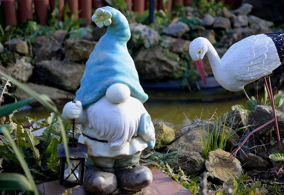 Bahçenizi Canlandıracak Dekoratif Heykeller ve Objeler