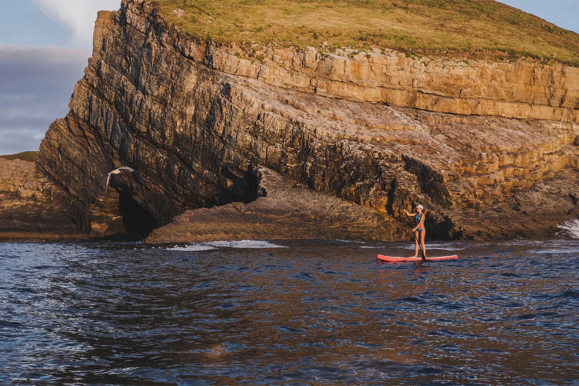 Paddle Board ile Sahil Turu Yapmanın Keyfi