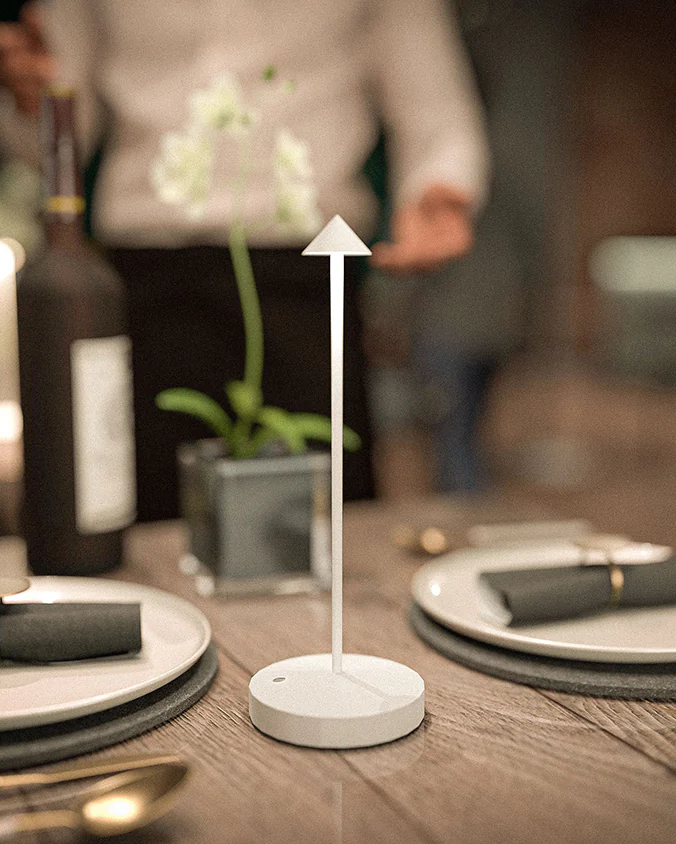 Angelina Minimal Şarjlı Masa Lambası – Beyaz