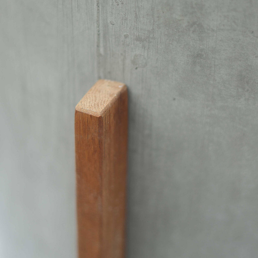 Berlin Ahşap Ayaklı Yuvarlak Beton Saksı M Gri