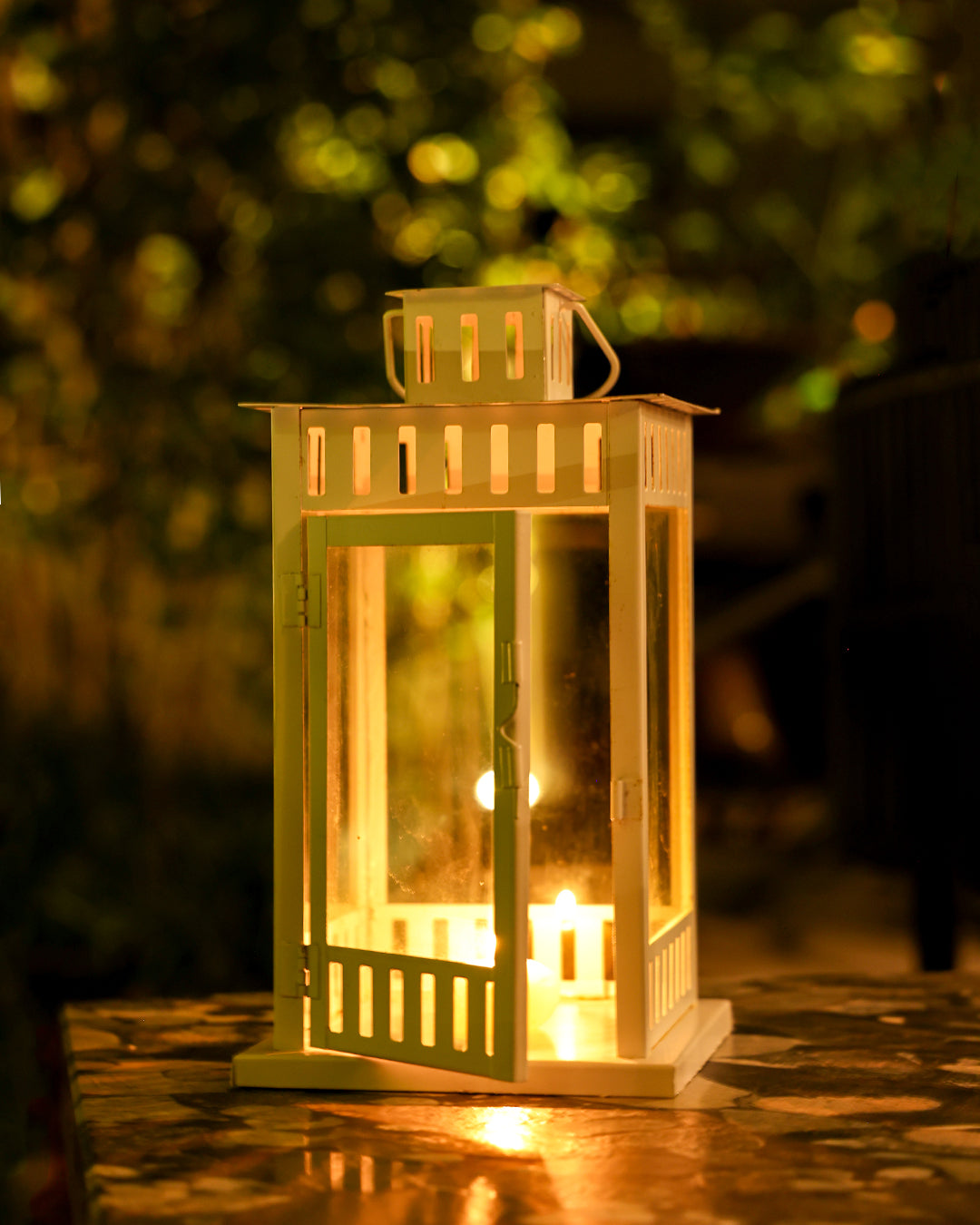 Beyaz Japon Çay Bahçesi Mumluğu