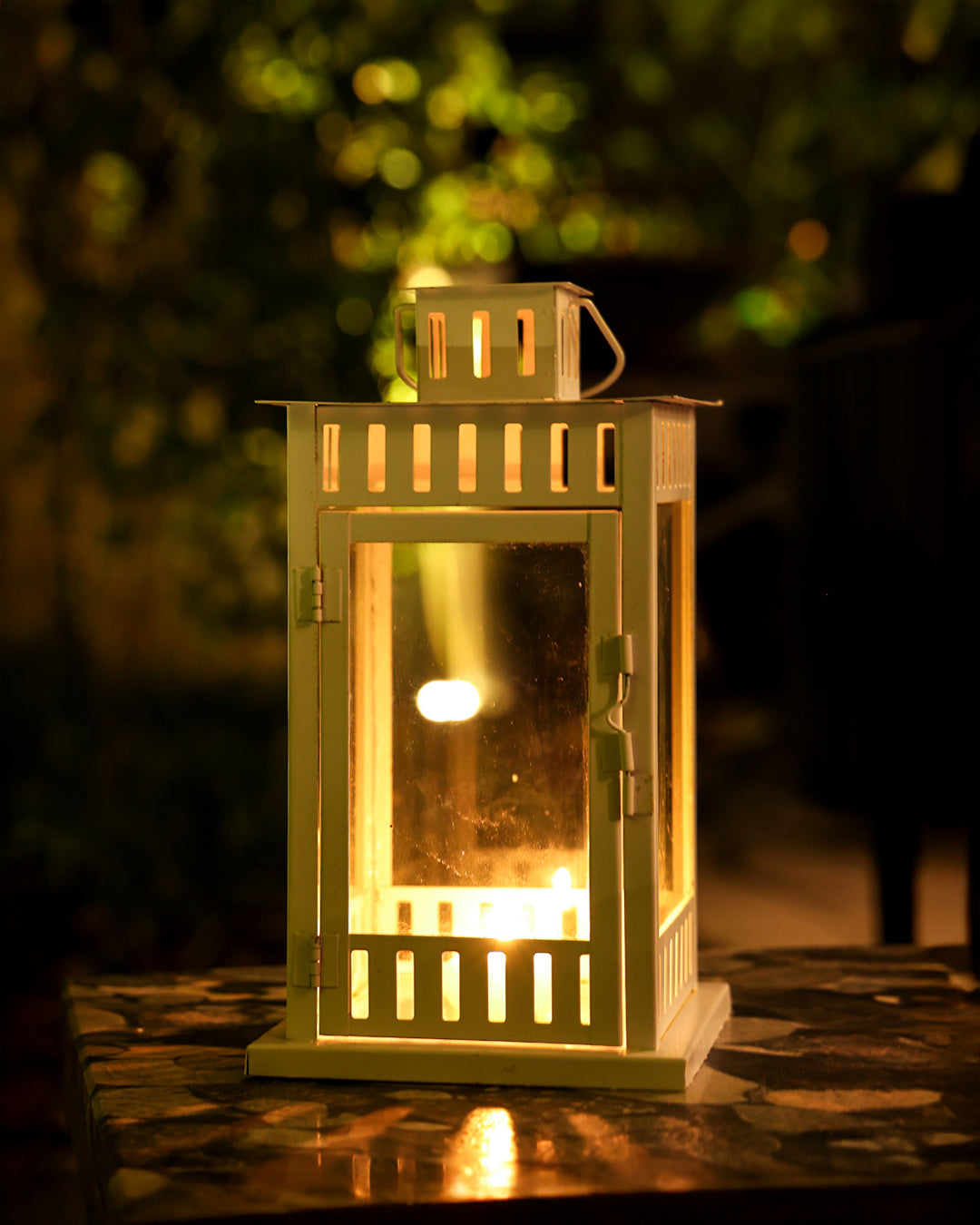 Beyaz Japon Çay Bahçesi Mumluğu