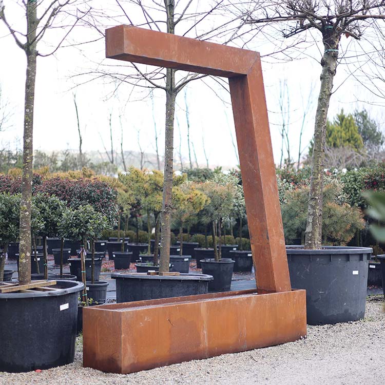 Corten L Şeklinde Su Perdesi