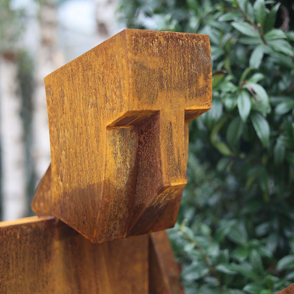 Corten Robot Adam Heykeli