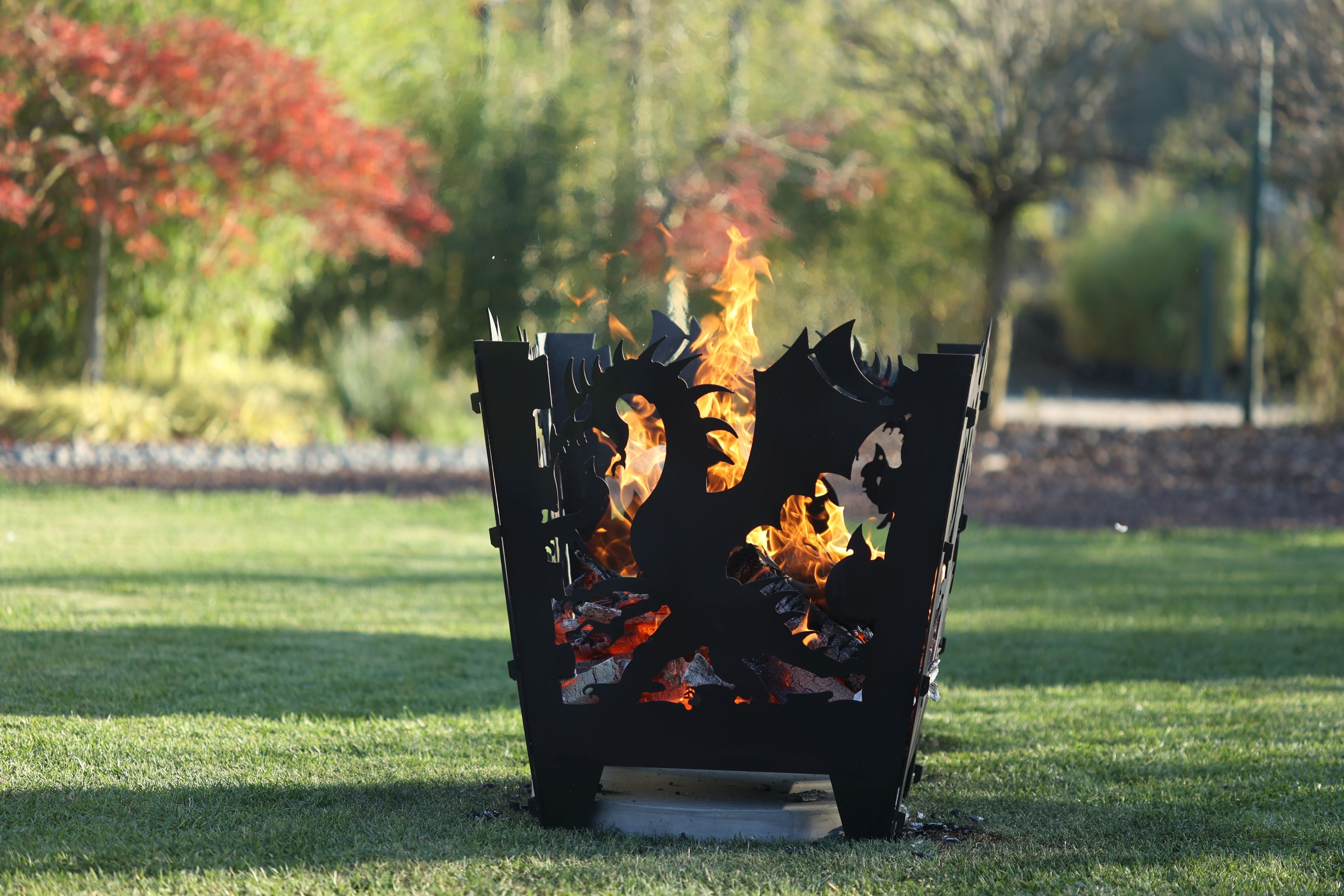 Dragon Açık Hava Bahçe Şöminesi Siyah