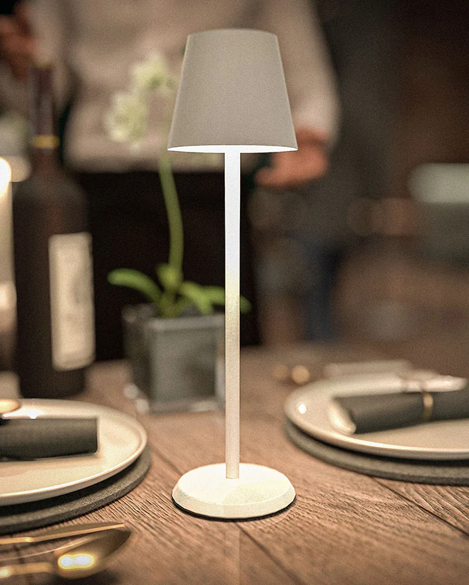 Feline Kablosuz Şarjlı Masa Lambası – Beyaz