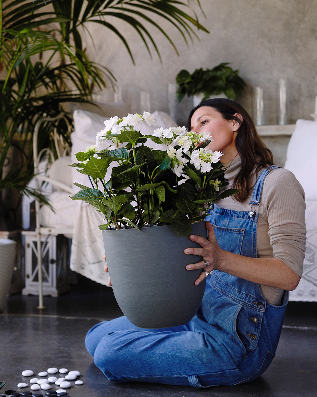 Over 38 Siyah Plastik Akıllı Saksı