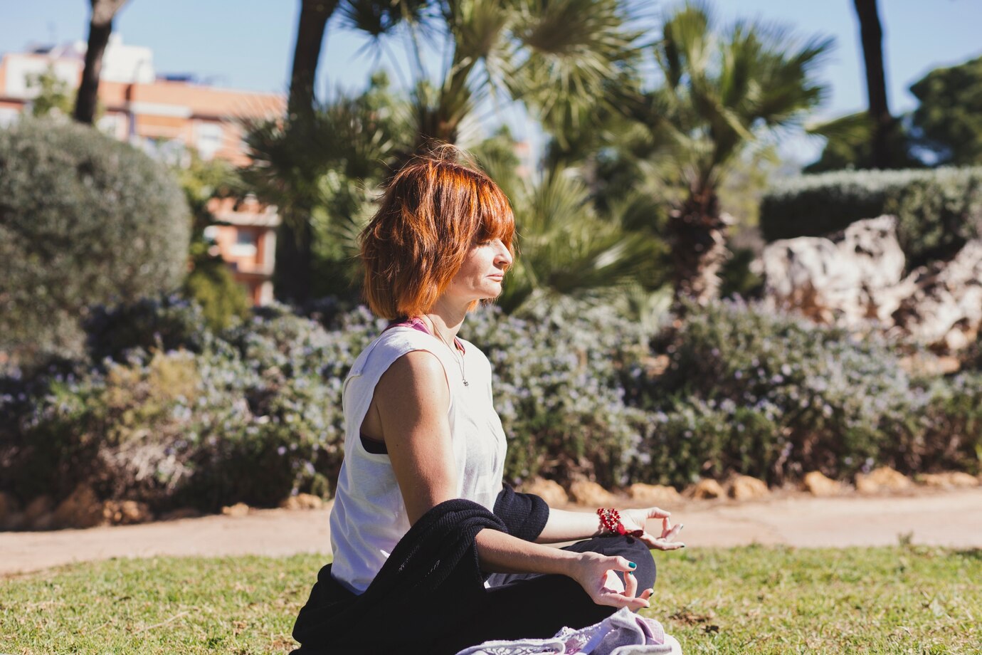 Doğanın Huzurunu Yaşayın: Açık Hava Alanlarında Rahatlama ve Meditasyon İçin Mekanlar