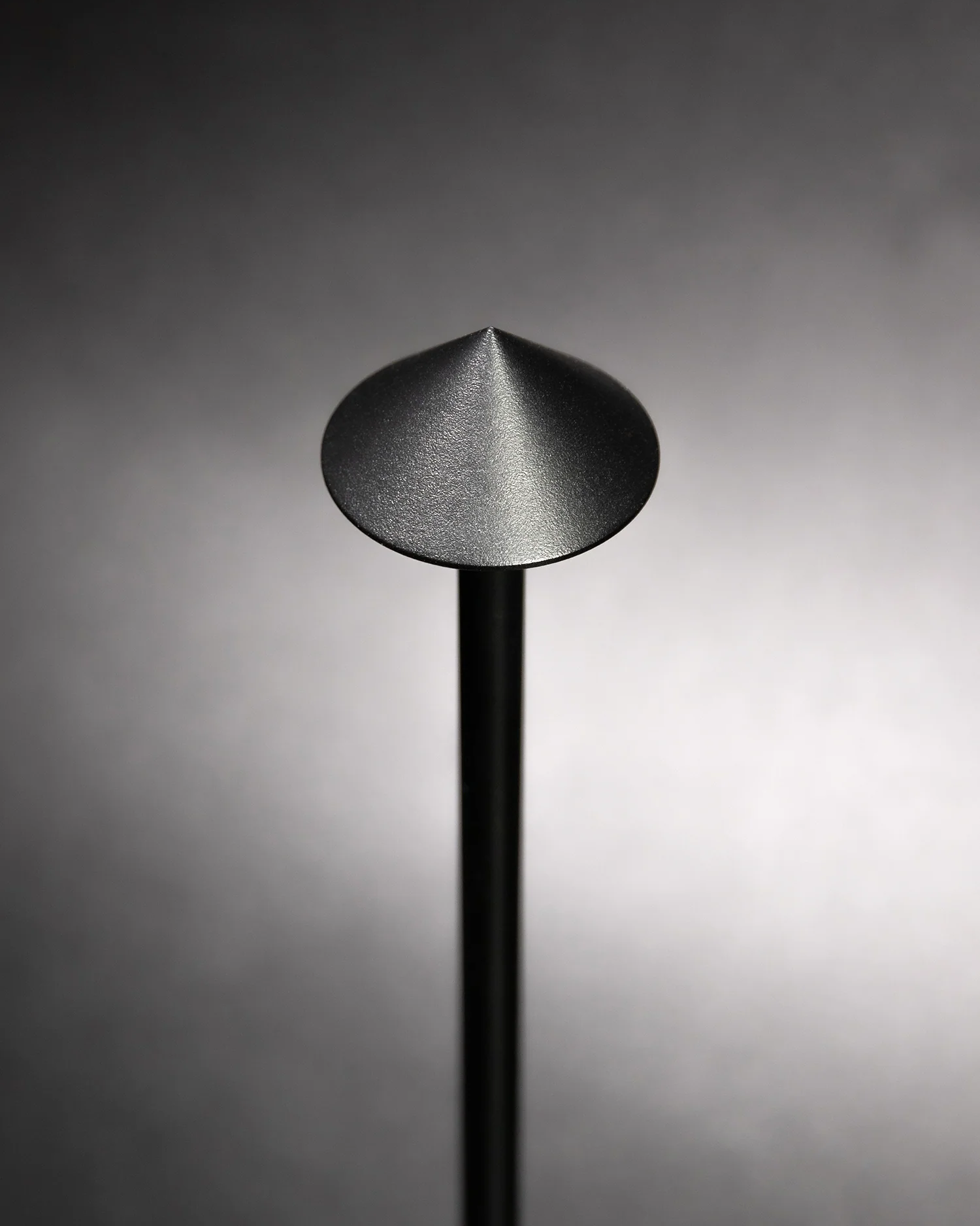 Angelina Minimal Şarjlı Masa Lambası – Siyah