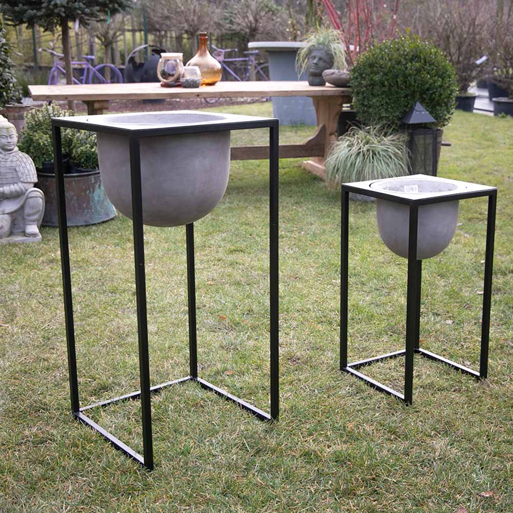 Beton Yüksek Metal Ayaklı Saksı Gri