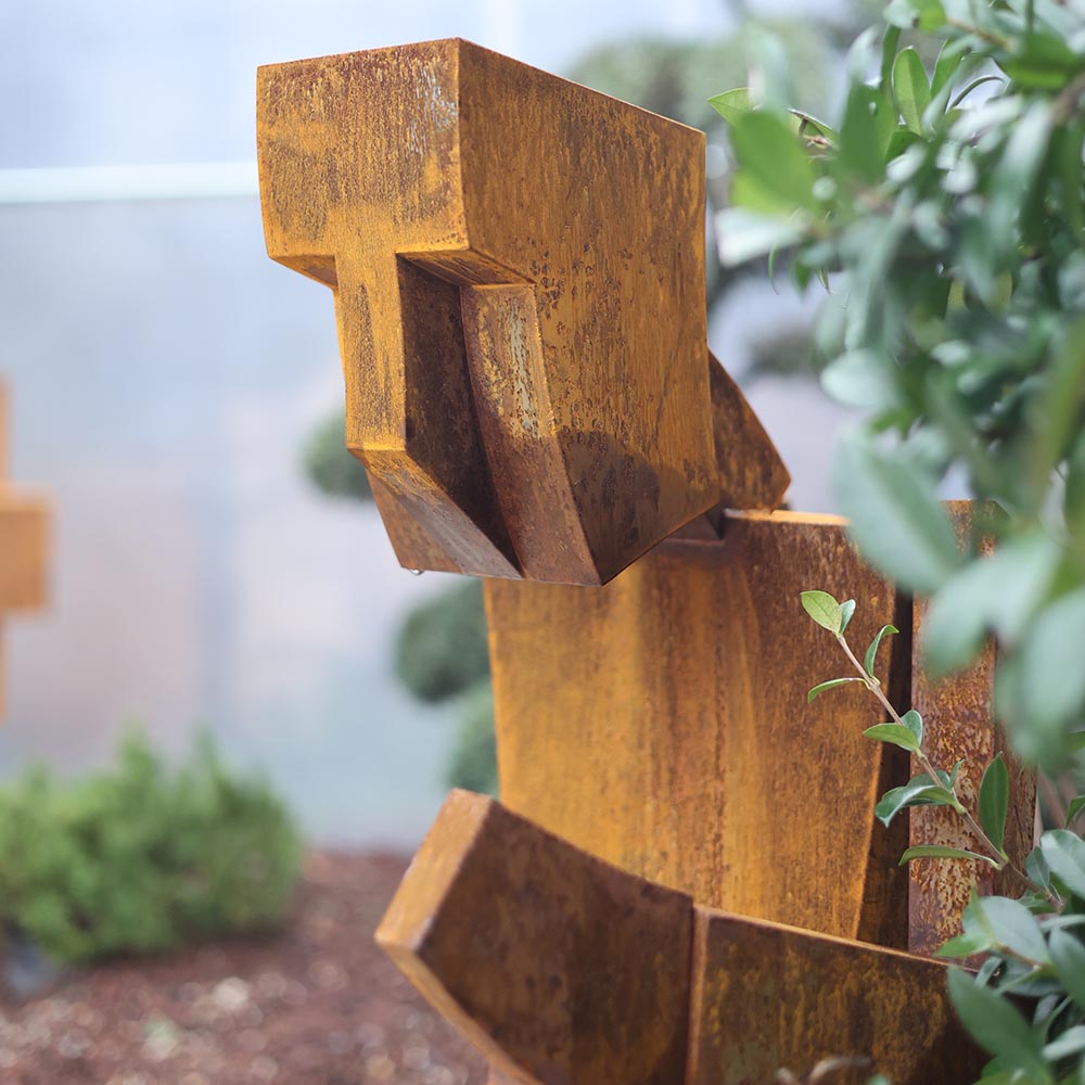 Corten Robot Adam Heykeli