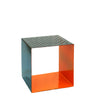 Greenmall 42x45x45 cm Cubix turuncu metal koltuk, üstü delikli siyah ve içi turuncu kaplamalı küp puf.