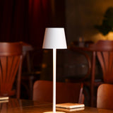 Feline Kablosuz Masa Lambası Beyaz