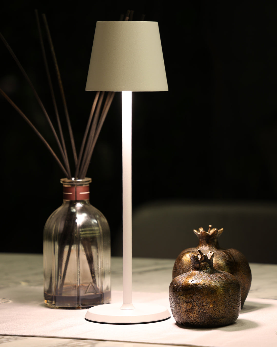 Feline Kablosuz Masa Lambası Beyaz