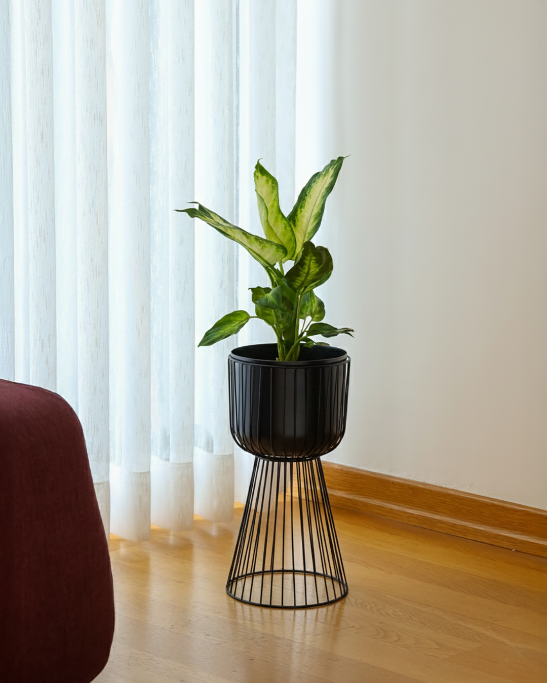 Gloria Metal Ayaklı Saksı Siyah