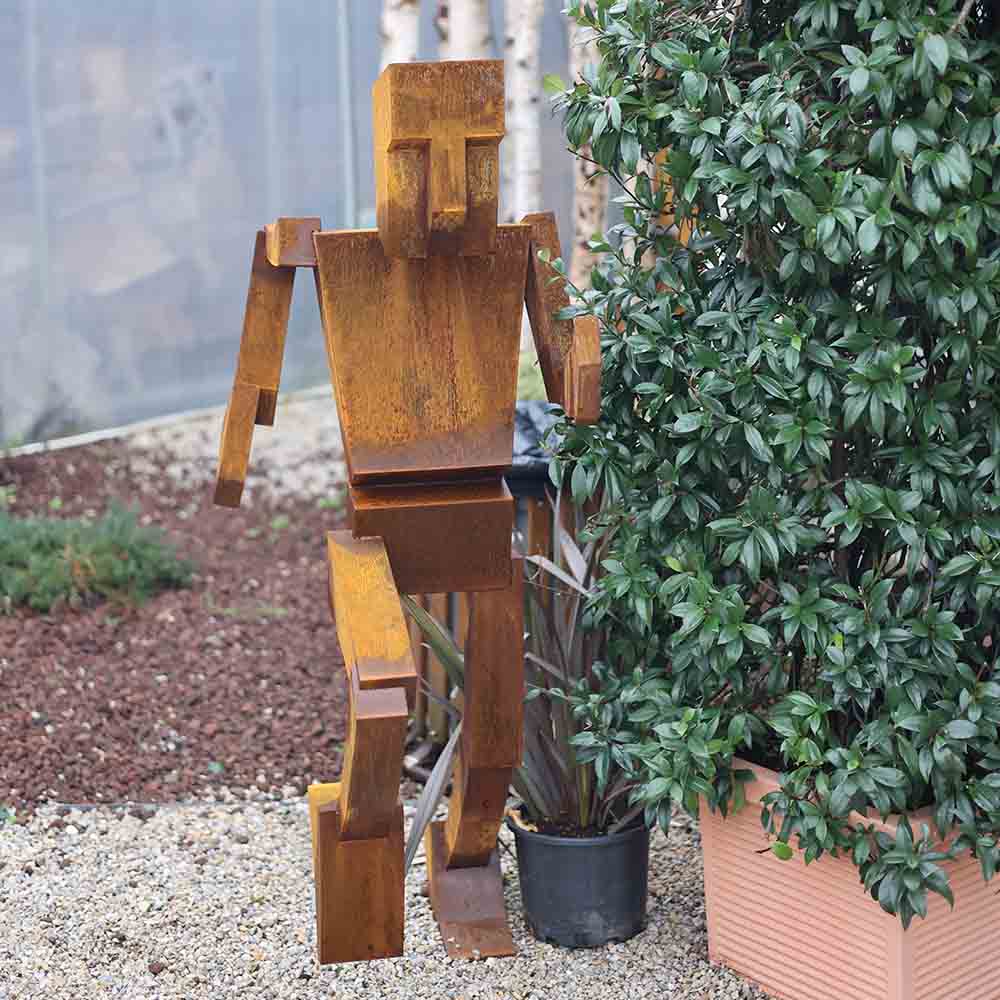 Corten Robot Adam Heykeli