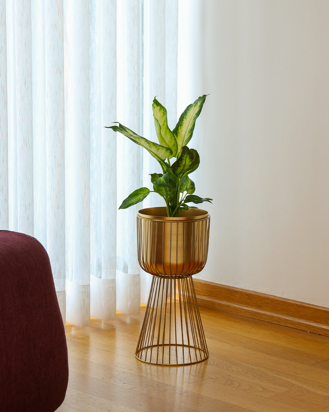 Invictus Metal Ayaklı Saksı