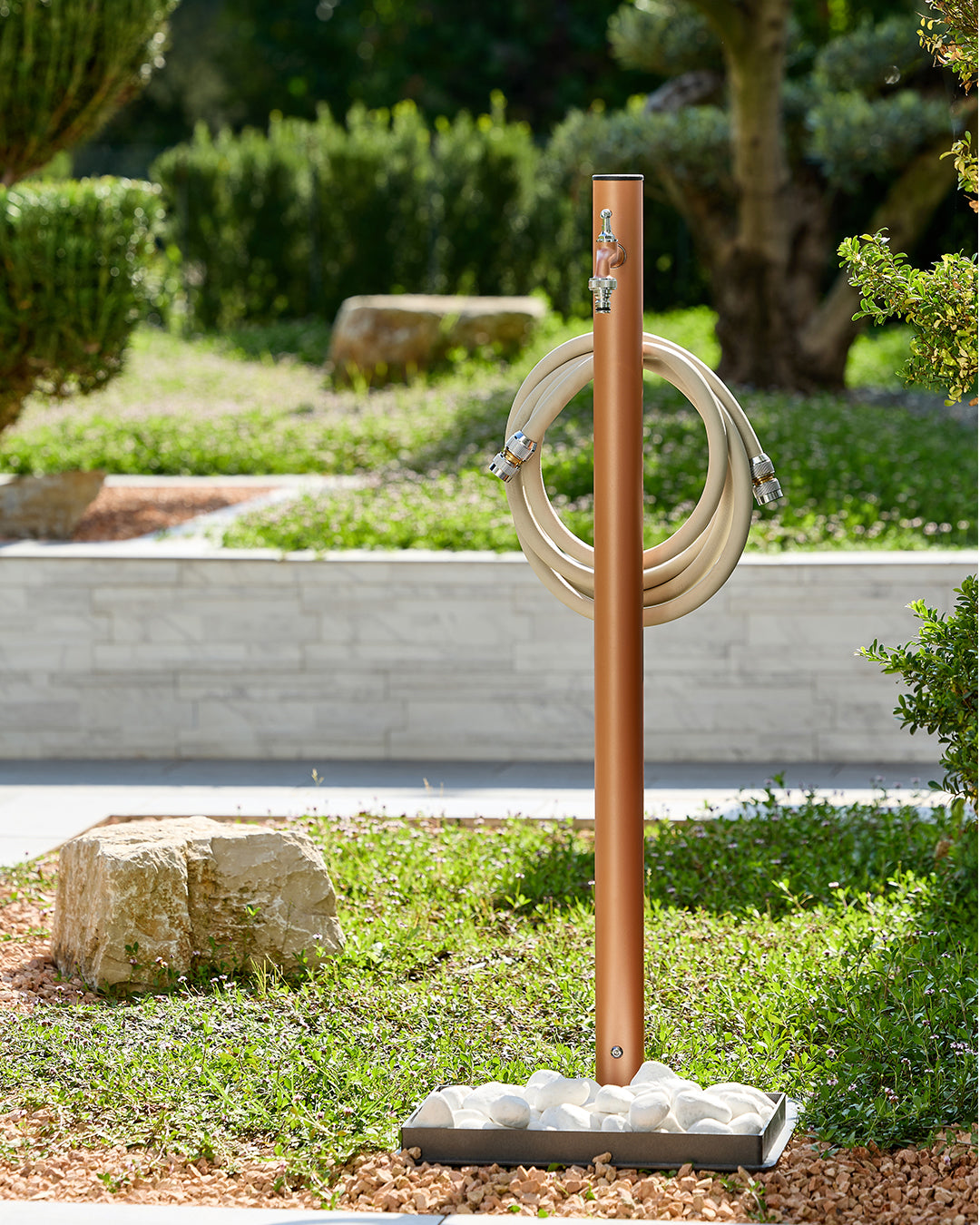 Loop yuvarlak bahçe çeşmesi terracotta 100 cm - silindirik metal gövde 5 cm çap musluk dahil