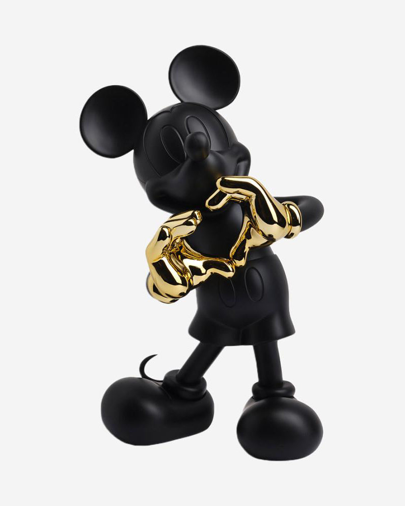 Pop Art Heykel Mickey Mouse Love biblo, antrasit mat gövde ve parlak altın kalp eller detayı.
