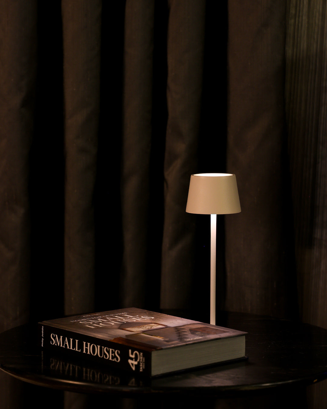 Monte-Carlo Kablosuz Masa Lambası Beyaz