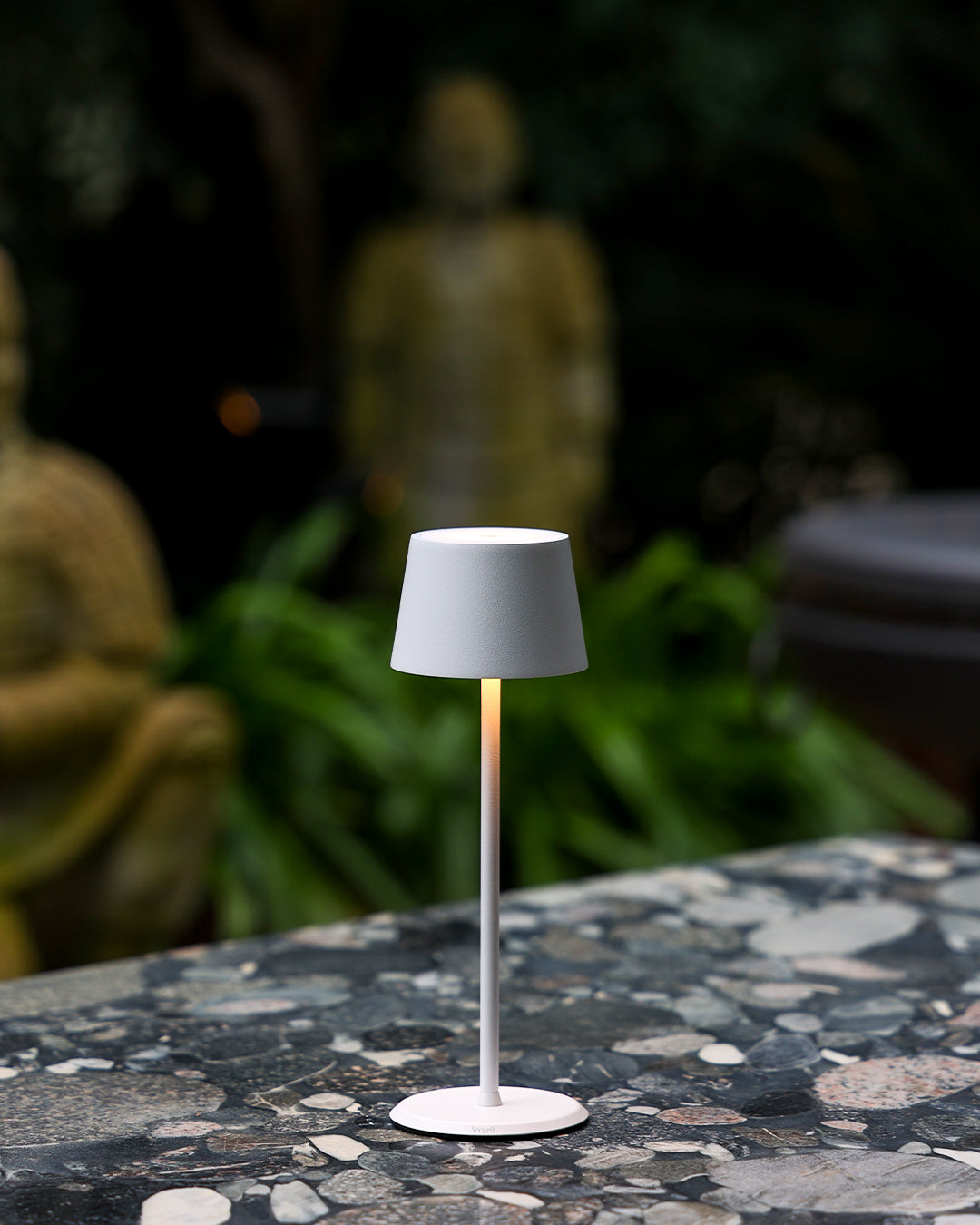 Monte-Carlo Kablosuz Masa Lambası Beyaz