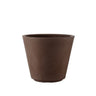 Mat yüzeyli, konik formlu tekli Ribeira 50 kahverengi plastik saksı.