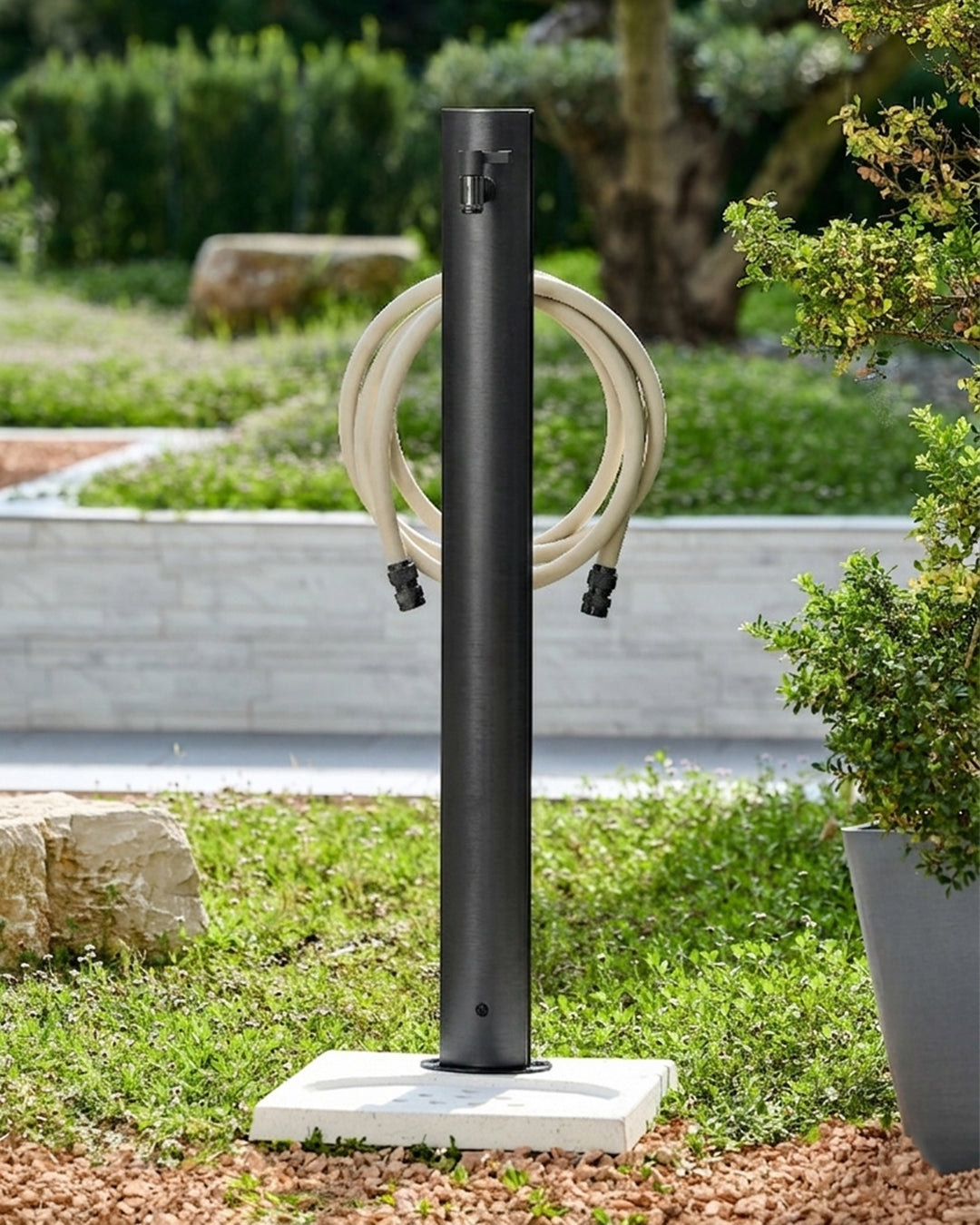 Totem oval bahçe çeşmesi metalik siyah 100 cm - metal gövde musluk hortum askısı dahil