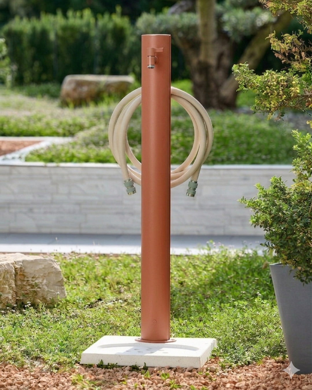 Totem oval bahçe çeşmesi terracotta 100 cm - metal gövde musluk hortum askısı dahil